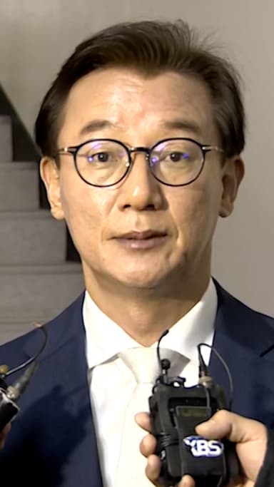 '통일교 의혹' 전재수, 14시간 조사 "어떠한 금품 수수 없었다"