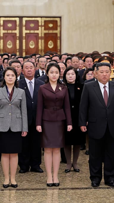 김주애, 김정은 대신 정중앙 섰다…금수산궁전 첫 공개 참배