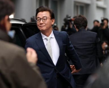 [시사쇼]박원석 "대통령이 지방선거 판 중심에 떠오르고 있다"