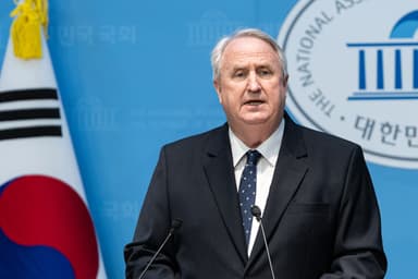 野 인요한 의원직 사퇴… “진영 논리가 국가 발전 막아”