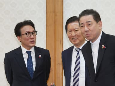 [사설] “李정부 5년 짧다” “교도소서도 인기”, 낯 뜨거운 자화자찬