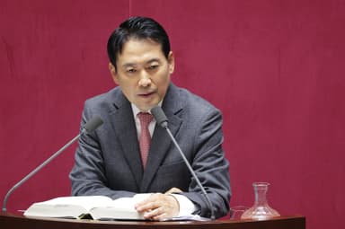 “소리 없는 계엄이 일상이 된 나라” 장동혁, 역대 필리버스터 최장 기록... 20시간째