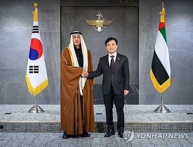 안규백, 방한 UAE 국방장관과 회담…방산협력 집중 논의
