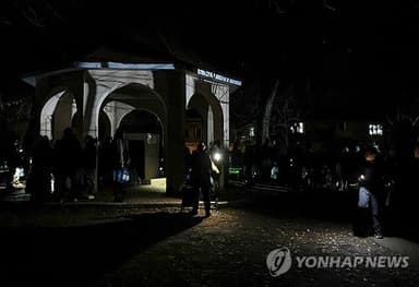 러 극초음속 미사일 공습에 우크라 100만 가구 정전사태