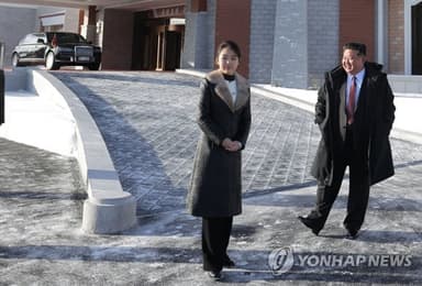 김정은과 '1호차' 같이 탄 주애…이달만 지방행보 3번 동행