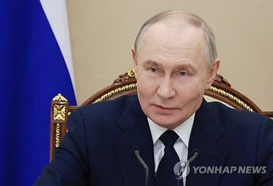 트럼프·젤렌스키 회담 하루 만에…'푸틴 관저 공격설' 찬물