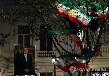 이란 반정부시위, 美·유럽 확산…LA선 트럭 돌진 돌발상황도