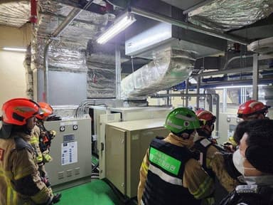 경복궁 인근 국립고궁박물관서 새벽에 불…"문화유산 피해 없어"(종합)