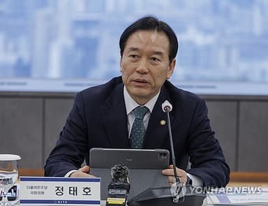 당정, '트럼프 관세인상' 협의…"특별법 '2末3初' 통과 전망"(종합)