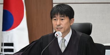 [영상] “아휴~” 지귀연, 침대 변론에도 “프로다운 모습 감사”