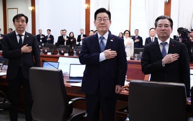 이 대통령 “내부 반목하면 국익 못 지켜”…초당적 협력 당부 [영상]