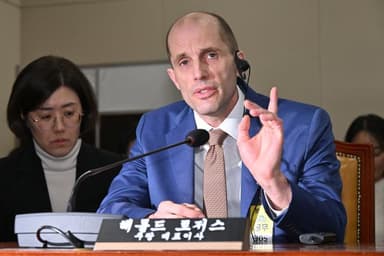 "야간 배송 위험한지 모르겠다"던 쿠팡 대표, 택배 업무 직접 해본다