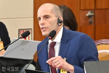 큰 소리 치고 책임 떠넘긴 쿠팡 외국인 대표... 화만 돋웠다