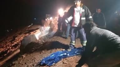 페루 버스 계곡에 추락..."37명 사망·13명 부상"