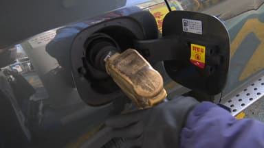 국제유가 떨어지는데 국내 기름값 상승...원인은 '고환율' [앵커리포트]