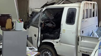 충남 당진 부동산 사무실로 1톤 화물차 돌진...4명 경상