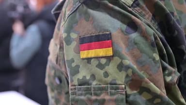 독일 하원, '준징병제' 병역법 통과...학생 단체 "병역 반대" 시위
