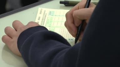 "난이도 조절 못 해 사과드립니다"...영어가 당락 가른다