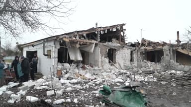 러, 종전안 논의중 대규모 공습..."종전회담 다음 단계 합의"