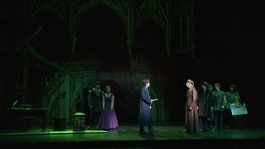 한겨울 뮤지컬 대전...'역사 미스터리' '팀버튼 세계관'