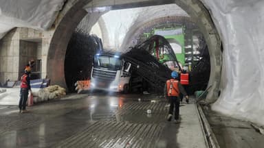 [단독] 신안산선 공사현장 철근 무너져 2명 사상...또 포스코이앤씨