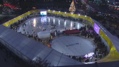 [서울] 서울광장 스케이트장 개장...밝은 분위기로 새 단장