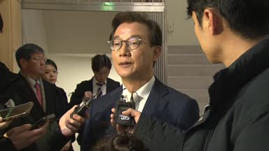 '통일교 의혹' 14시간 반 조사 뒤 귀가..."금품수수 없었다"