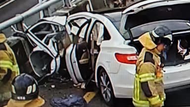 승용차 보호 난간 들이받아...3명 사망·1명 중상