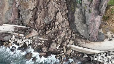 울릉도 야산서 대규모 낙석...300여 가구 단수