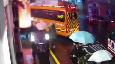 강남 한복판 카페에서 소화기 세례...70여 명 대피