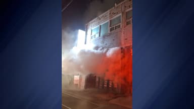 성탄절 전야 불 난 건물에 갇힌 70대 무사히 구조