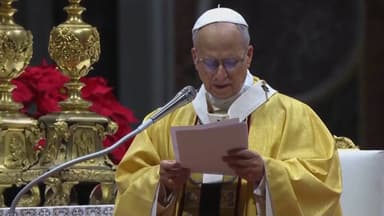 교황 "인간 거부는 하느님 거부"...즉위 후 첫 성탄전야 메시지