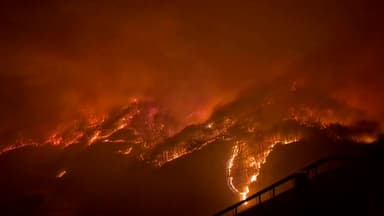 집·일터 앗아간 최악의 산불...이재민들 '시린 겨울나기'