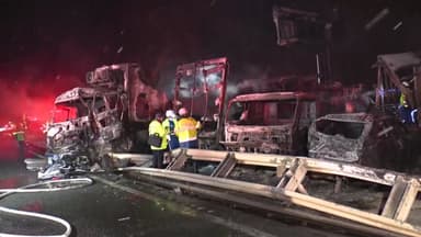 일본 고속도로서 50중 연쇄 추돌...차량 10대 전소