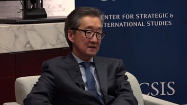 빅터 차 "트럼프, 김정은 만나면 한미 훈련·미사일 맞교환 가능성"