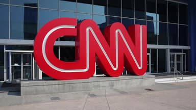 "CNN 반드시 팔아라"...트럼프 1기 때부터의 악연 탓?