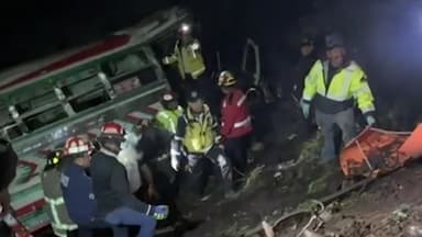 과테말라 산악지대 달리던 버스, 협곡에 추락..."15명 사망·19명 부상"