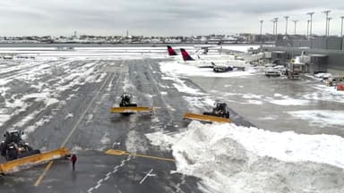 뉴욕에 3년 만에 최대 폭설...항공기 수천 편 결항·지연