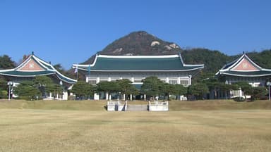 내일부터는 청와대 시대...대통령 상징 봉황기 게양