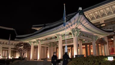 대통령 상징 봉황기 게양...오늘부터 청와대 시대