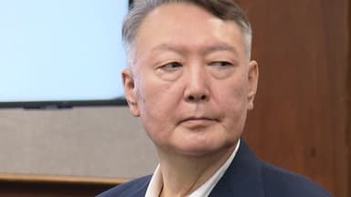 '내란 혐의' 피고인 8명 한 자리에...오늘 재판 병합