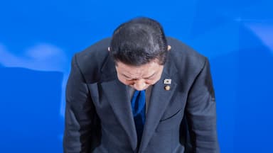 '비위 의혹' 김병기 원내대표 사퇴...민주, 내년 1월 11일 보궐선거