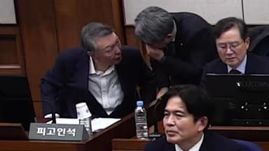 [2PM] 내란 재판 병합...자리·호칭 툴툴 댄 변호인