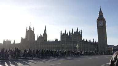 전쟁 속 새해 맞이하는 유럽..."화합 이루는 세상 찾아오길"