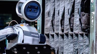 360도 회전 관절...베일 벗은 현대차 '인간형 로봇'