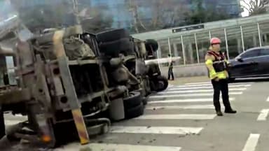 신목동역서 화물차·버스 충돌 사고...3명 병원 이송