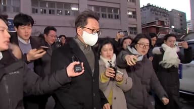 '김병기 오찬' 박대준 전 쿠팡 대표 경찰 출석...인사 압박 의혹 조사