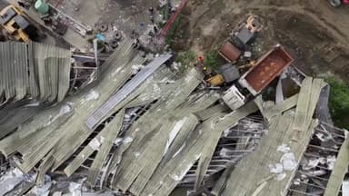 4층 높이 쓰레기 매립장 붕괴...더딘 구조에 애타는 가족들