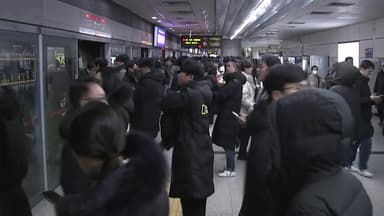 파업 이틀째 지하철로 출근길 시민 몰려...이 시각 여의도역