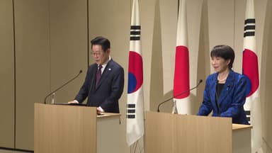 청와대 "한일 셔틀외교 완전히 정착...과거사 풀 실마리 마련"